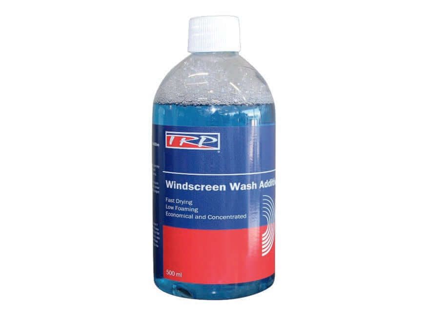 WINDSCREEN WASH 500ML comes in a clear plastic bottle with a white cap and blue liquid. It’s concentrated, low foaming, dries fast, removes bugs, and cleans streak-free. The bottle holds 500 ml.
